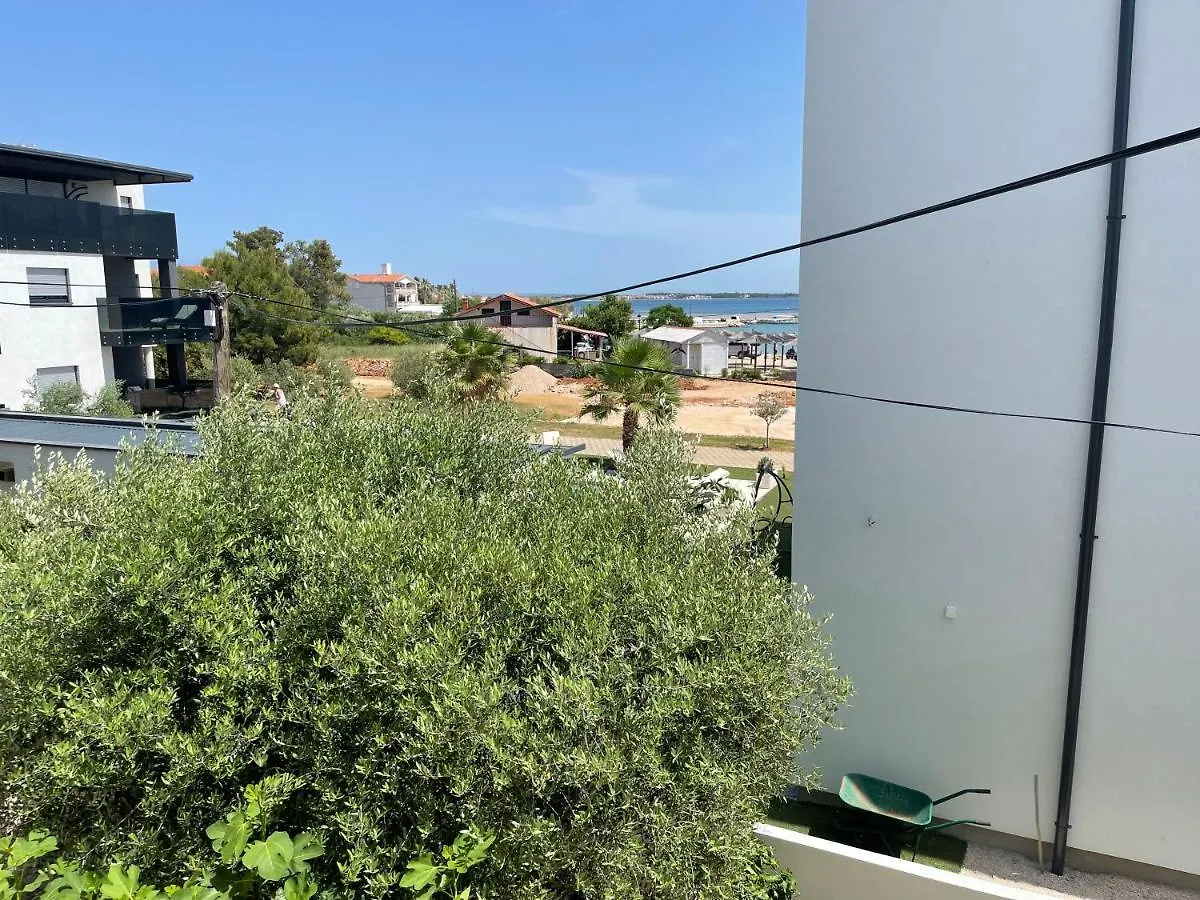 Apartments Villa Engeli Vir