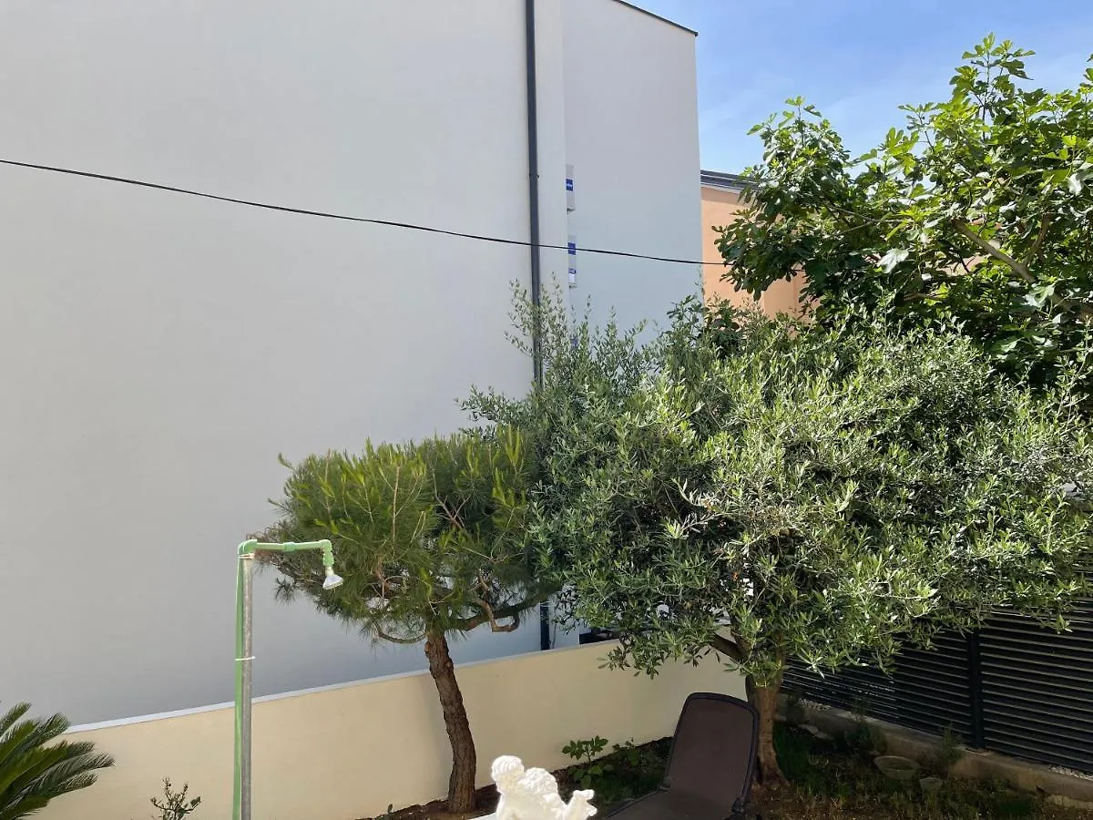 Apartments Villa Engeli Vir 0*,  Horvátország