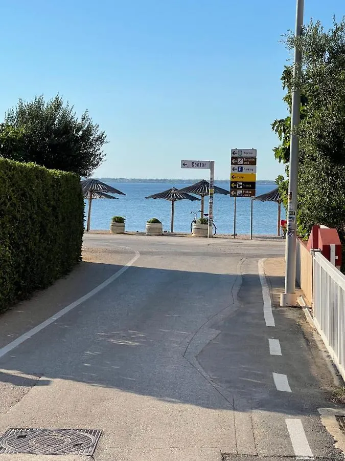 Apartments Villa Engeli Vir