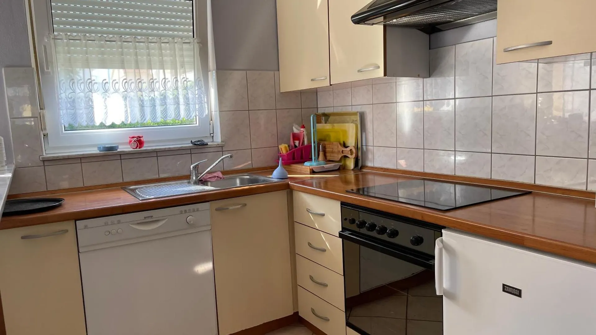 Apartments Villa Engeli Vir