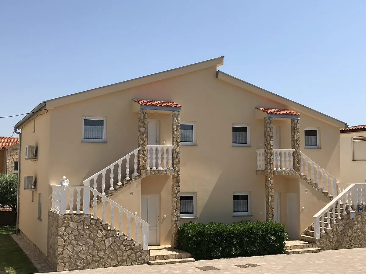 Apartments Villa Engeli Vir